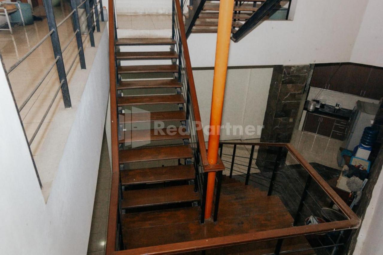 De Lugano Scbd Syariah Mitra Reddoorz Hotel Jakarta Luaran gambar