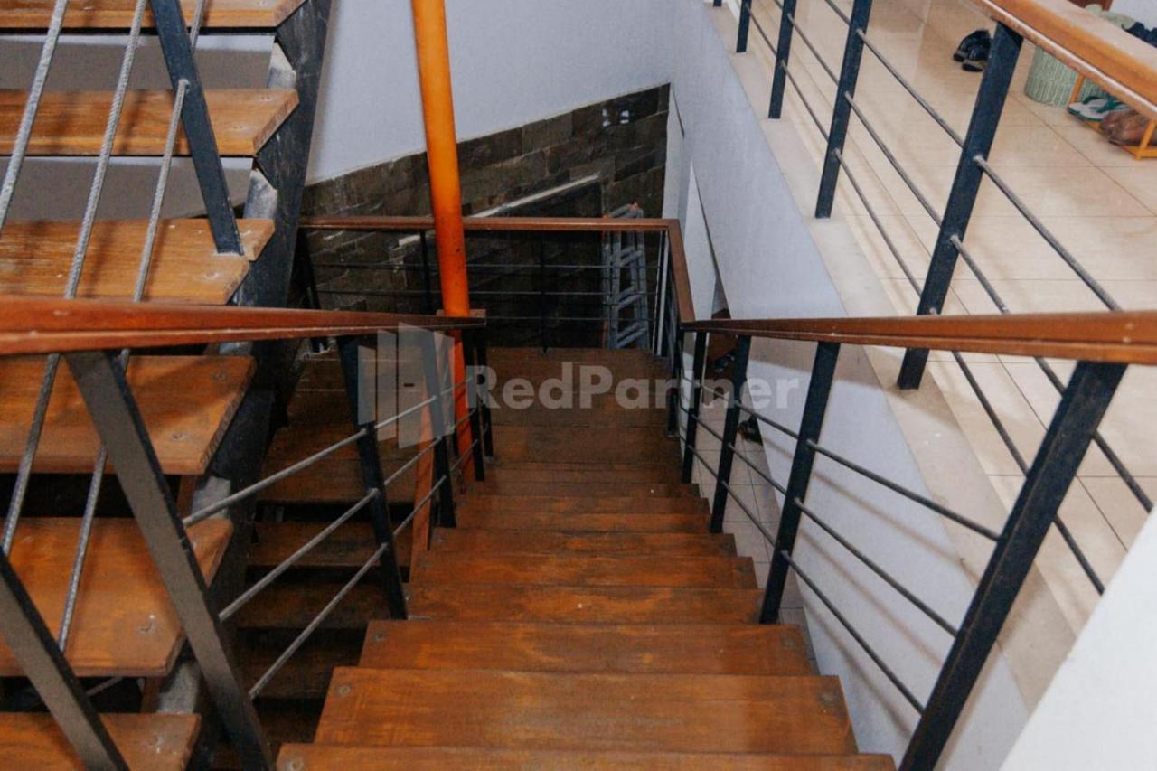 De Lugano Scbd Syariah Mitra Reddoorz Hotel Jakarta Luaran gambar